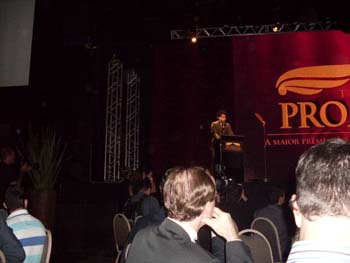 Apresentador no Palco